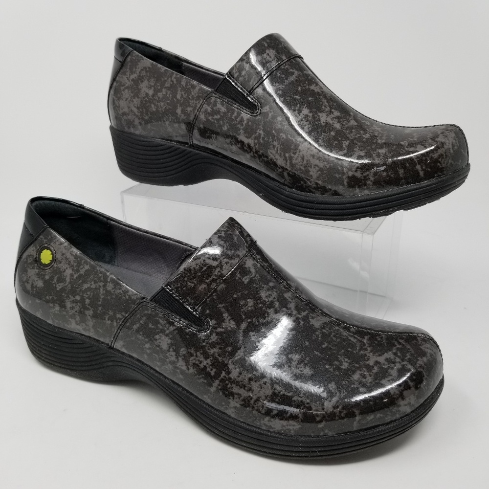 Work Wonders by Dansko 42 US Size 12
